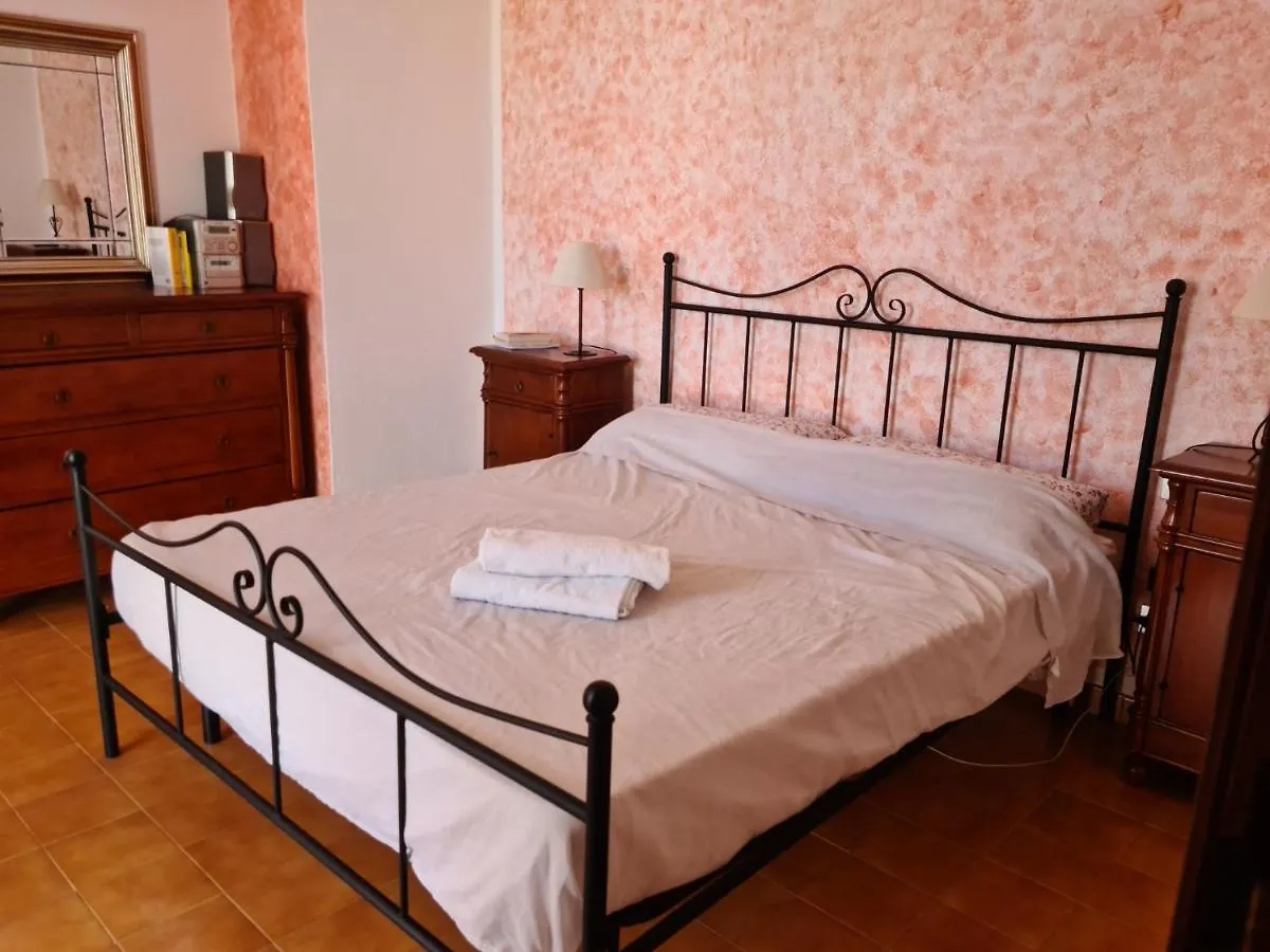 Casa Vacanze 'Sa Corbula' Porto Columbu - Perd'E Sali Italy