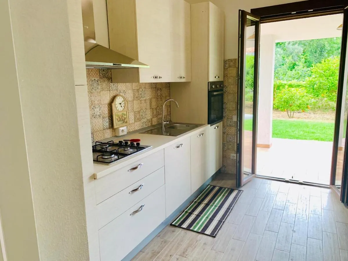 בית נופש Porto Columbu - Perd'E Sali Casa Vacanze 'Sa Corbula'